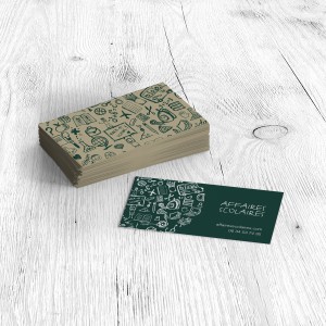 Que ce soit pour faire connaître son entreprise, attirer de nouveaux prospects ou pour élargir son réseau professionnel, la carte de visite est un outil incontournable. Pourquoi faire des cartes de visite ? Comment créer la carte de visite parfaite ? À qui la distribuer et en quelle occasion ? Quelles informations y faire apparaitre ? Nos réponses en quelques points. publicite1 5